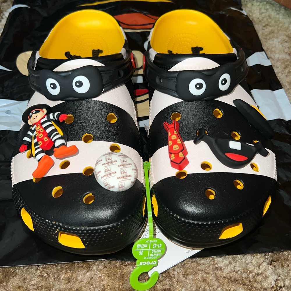NWT Crocs x Mcdonalds Hamburglar Crocs with Jibbitz Size M8/W10